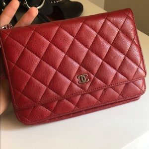 Chanel wallet on the chain